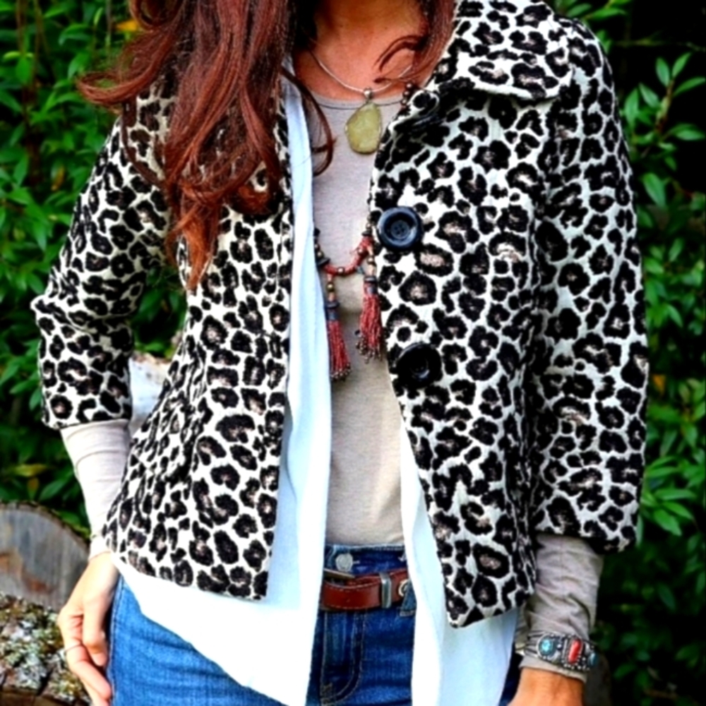 Stylish Forever 21 Jacquard Leopard Print Jacket - NWOT
